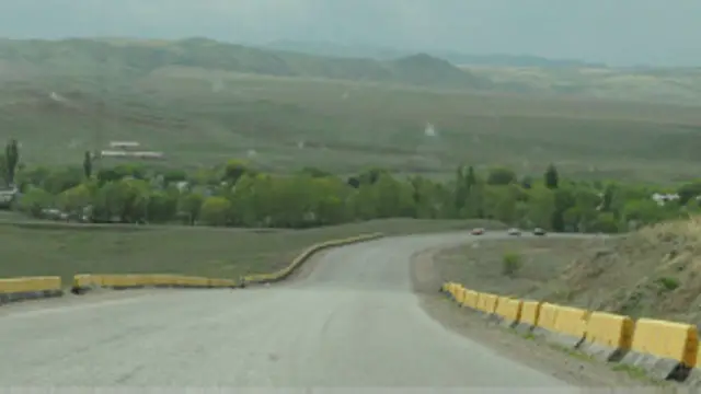 Qozoq rasmiylariga ko‘ra, ayollar Toshkent-Olma-Ota yo‘li chetida o‘ldirilganlar, qimmatbaho buyumlari olinib, jasadlar tashlab ketilgan