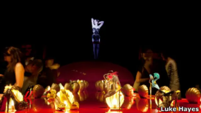 голограмма Диты фон Тиз