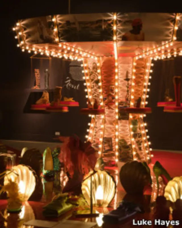 Выставочная карусель