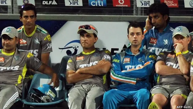 پونے واریئرز کو سہارا گروپ نے 370 ملین امریکی ڈالر میں سنہ 2010 میں خریدا تھا