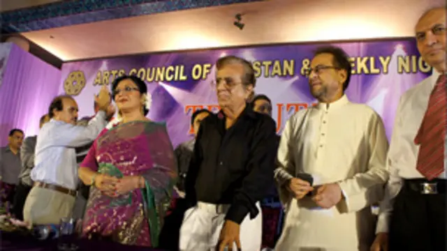 وہ اس بات پر حیران ہیں کہ پاکستان کی نئی نسل بھی انھیں جانتی ہے: شبنم