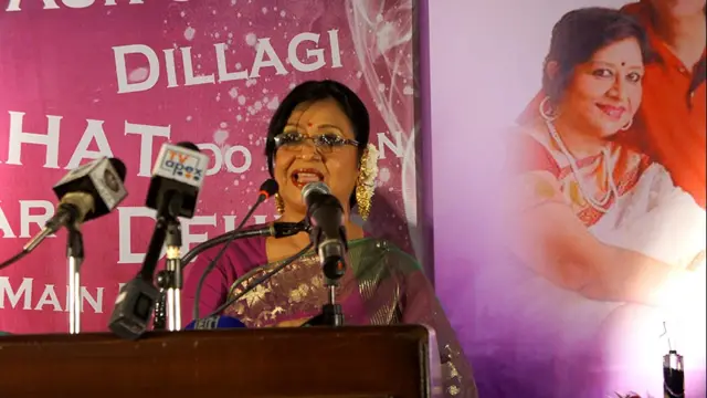 شبنم نے کہا کہ وہ اس بات پر حیران ہیں کہ پاکستان کی نئی نسل بھی انھیں جانتی ہے۔ انھوں نے کہا کہ وہ پاکستان ٹیلی ویژن اور حکومتِ پاکستان کی شکر گزار ہیں جس نے انہیں لائف ٹائم اچیومنٹ ایوارڈ دیا ہے۔ ان کا کہنا تھا کہ یہ ایوارڈ پاکستان کے دوسرے اداکاروں کو بھی دیا جانا چاہیے۔شبنم نے کہا وہ لاہور کے فلم سٹوڈیوز نہیں گئیں کیوں کہ وہ ان سٹوڈیوز کی ویرانی سے پیدا ہونے والے دکھ کو برداشت نہ کر سکتیں جن سے ان کی زندگی کی حسین یادیں وابستہ ہیں۔