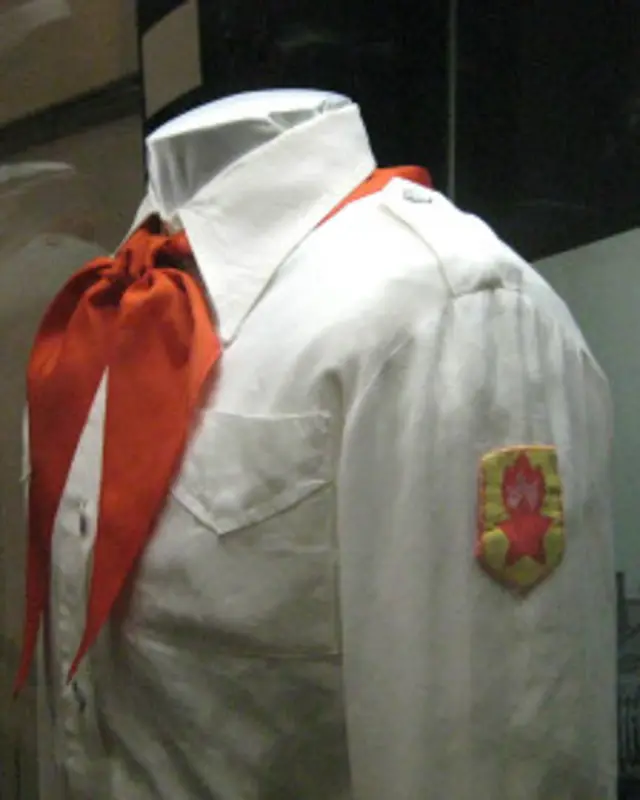 Парадная пионерская форма