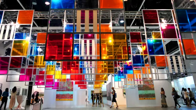 جانب من المعرض.