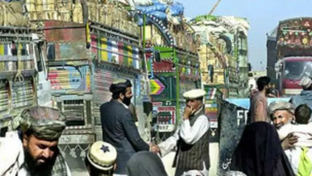 اوسمهال د افغانستان او پاکستان اقتصادي راکړه ورکړه، نژدې دوه میلیارده ډالرو ته رسېږي، چې ډېر برخه یې د پاکستان صادارت افغانستان ته جوړوي.