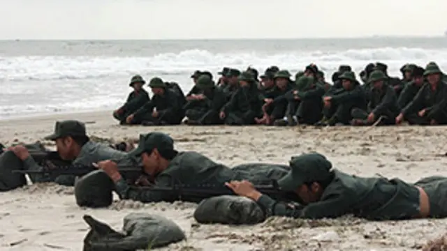 DDân quân biển đang huấn luyện (ảnh trên Infonet)