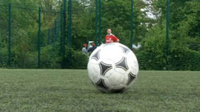 فوټبال په افغانستان کې له ډېر پخوا نه دود دی او دا مهال د دغه هېواد د مهمو او مشهورو لوبو په سر کې ځای لري.