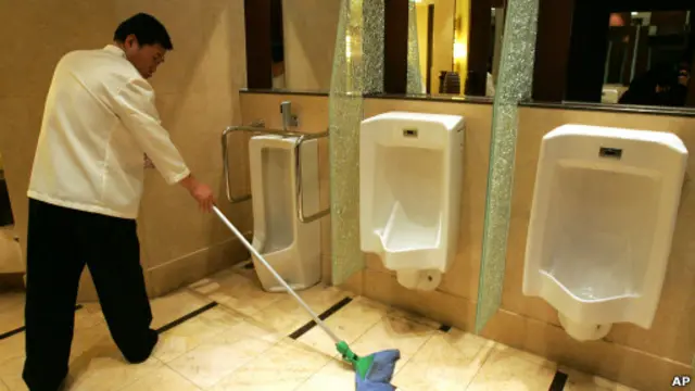 Toilet di sebuah hotel di Beijing.