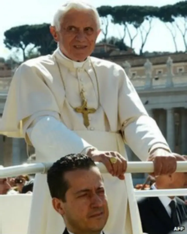 باولو غابرييل، كبير خدم البابا بنديكتوس السادس عشر