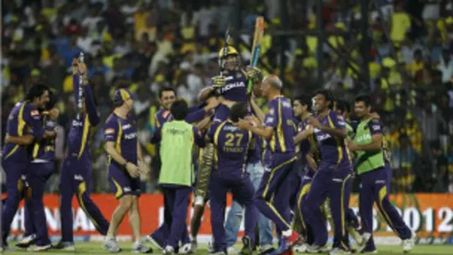 په سږنیو لوبو کې کریز ګیل تر ټولو ډېرې منډې۷۳۳ وکړې او مورن مورګل تر ټولو ډېرې ۲۴ ویکټي