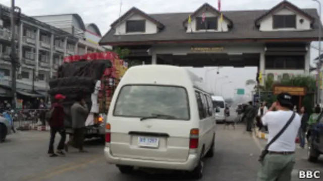 ထိုင်းမြန်မာနယ်စပ် မြို့တွေကို ထိုင်းသံအမတ် ကြီး သွားရောက် လေ့လာ ကြည့်ရှု