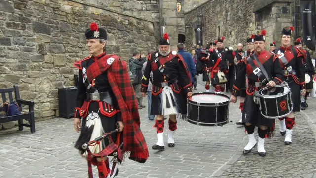 Rombongan musisi bag pipe