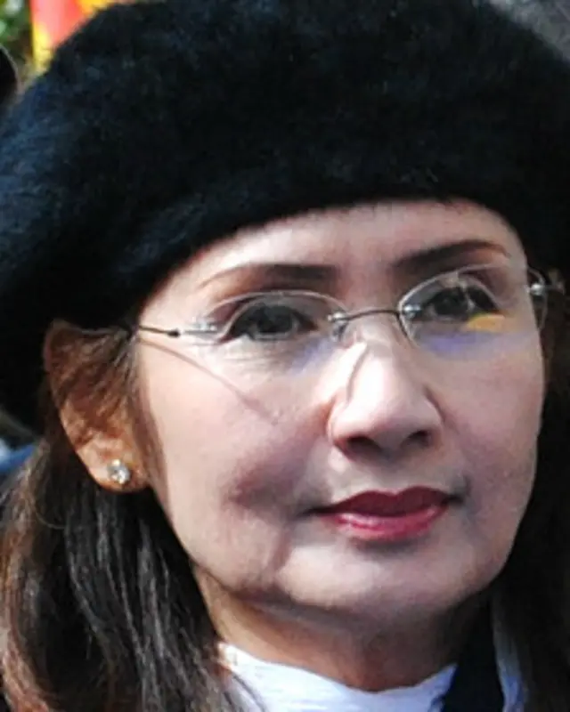 Lam Hương, bạn thân của Lý Tống