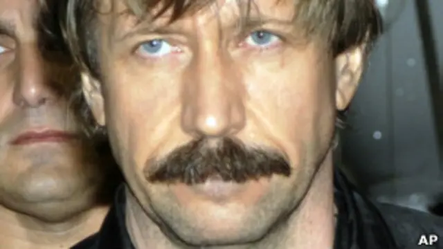 Прежде чем у Виктора Бута появится возможность вернуться домой, ему придется перестать настаивать на своей невиновности