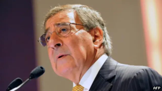 美国国防部长帕内塔在新加坡举行的“香格里拉论坛”上（02/06/2012）