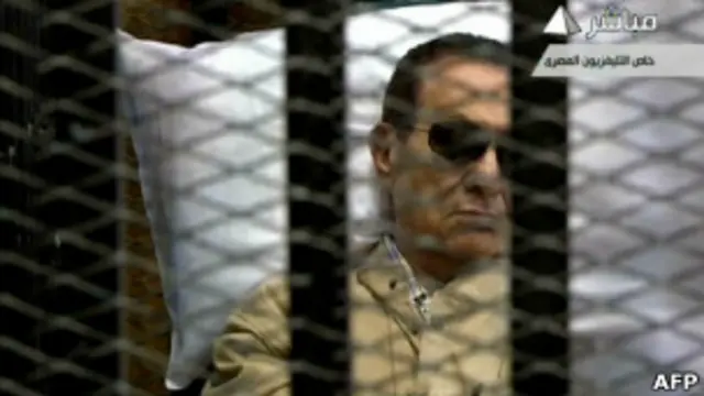 حسنی مبارک در دادگاه