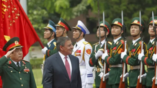 Lễ đón tiếp ông Leon Panetta tại trụ sở Bộ Quốc Phòng