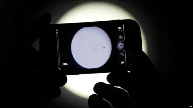 د هیرت فورد شایر پوهنتون استاد ډاکټر ګالووي بي بي سي ته د دې سیارې د تېرېدو د اهمیت په اړه وویل چې دا چاره له دوی سره د نورو سیارو په موندلو کې مرسته کولی شي.
