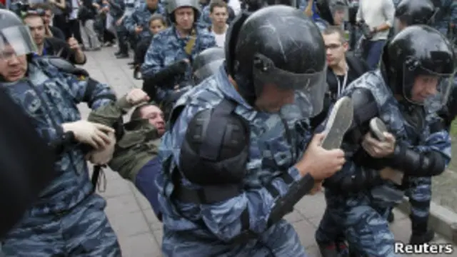 Задержание протестующих в Москве