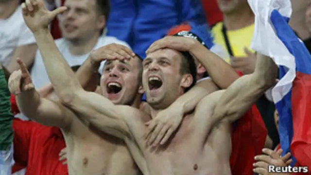 Российские футбольные болельщики во Вроцлаве