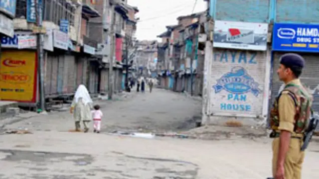 پولیس نے فوج کی ستائیس راشٹریہ رائفلز کی یونٹ کے خلاف قتل کا مقدمہ درج کیا ہے