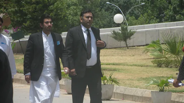 ارسلان افتخار پر الزام ہے کہ انہوں نے کاروباری شخصیت ملک ریاض سے کروڑوں روپے کا فائدہ اٹھایا۔ جس کا مقصد چیف جسٹس افتخار محمد چوہدری کے پیشہ وارانہ ذمہ داریوں پر اثر انداز ہونا تھا۔