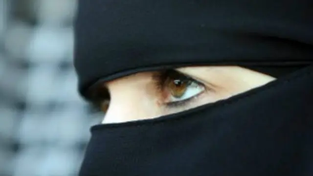 واشنګټن اروپا کې د نقاب پر بندیز نیوکه کړې