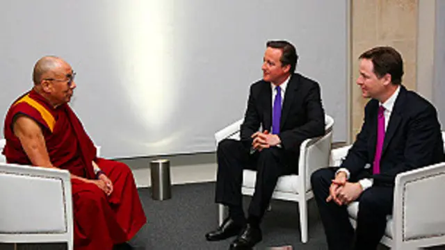 英國首相和副首相會見西藏精神領袖達賴喇嘛令英中關係進入冷凍期