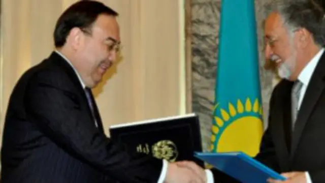 د بهرنیو چارو دواړو وزیرانو د خپلې لیدنې په پای کې د سلا مشورې دوه اړخیزه سند هم لاسلیک کړ.