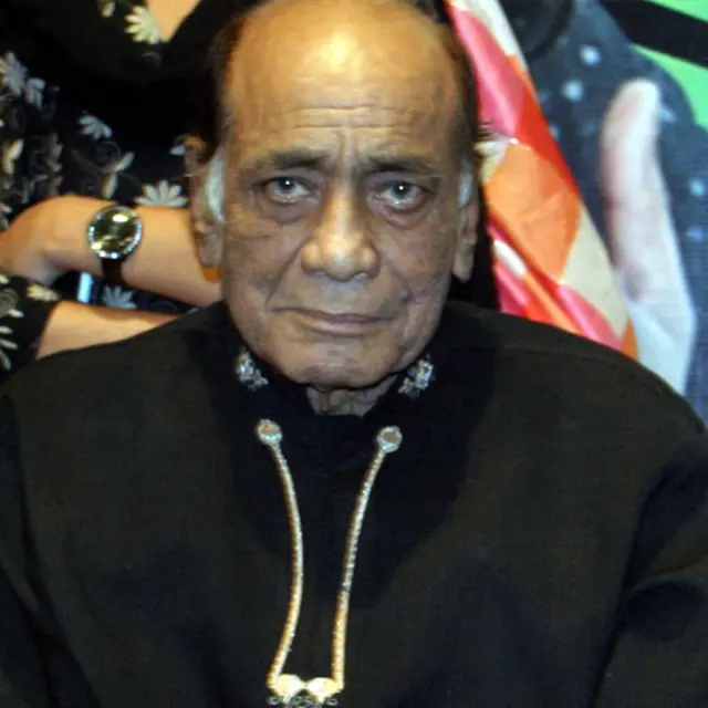 ستر کی دہائی میں ان کا شمار عوام کے پسندیدہ ترین فلمی گلوکاروں میں ہوتا تھا۔ 