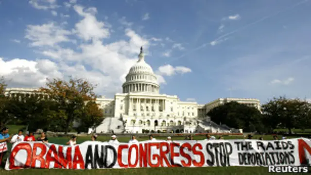 Protesto contra deportação | Foto: Reuters