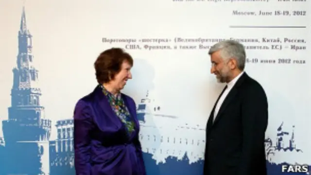 سعید جلیلی (راست) و کاترین اشتون (چپ) روسای هیات‌های مذاکره‌کننده هسته‌ای در مسکو