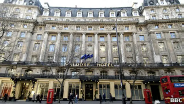 Гостиница Waldorf в Лондоне
