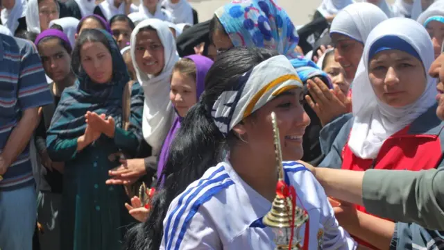 د دغو لوبو په لاره اچوونكې موسسه د سولې او ترقۍ موسسه وه چې د USAID مالي ملاتړ ورسره و.