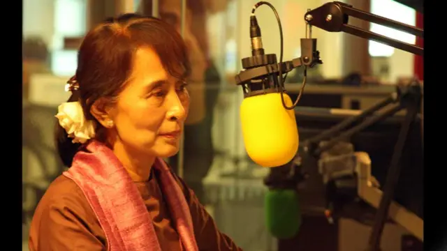 Aung San Suu Kyi thăm BBC 