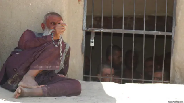  معراج الدین چې د هرات ولایت اوسېدونکی دی د هغو سلګونو روږدو کسانو له ډلې دی، چې په دې مرکز کې یې درملنه شوې ده. 