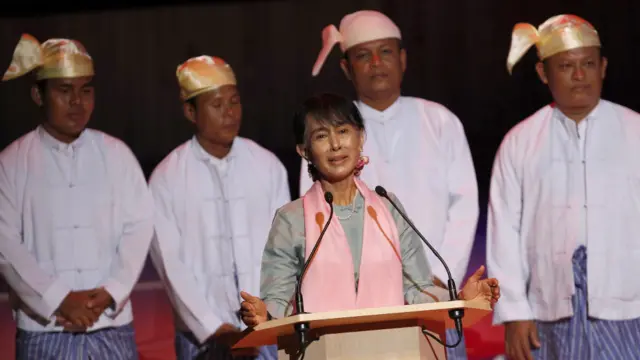 နောက်ဆုံး နှုတ်ဆက်စကား ပြောကြားပြီး အခမ်းအနားကို ရုပ်သိမ်းလိုက်ပါတယ်။