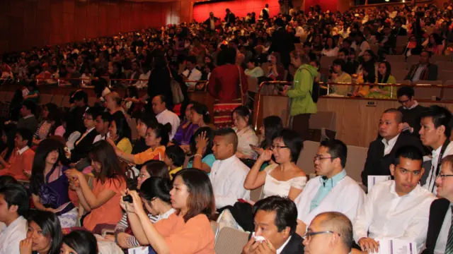 အခမ်းအနားကို လူပေါင်း ၂၀၀၀ ကျော် တက်ရောက် အားပေးခဲ့ကြတာ ဖြစ်ပါတယ်။