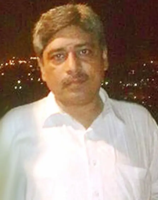 حرف آغاز سے امجد طفیل نے جو ڈیڑھ صفحہ لکھا ہے اس کے نتیجے میں یہ دشواری پیدا ہو گئی کہ تبصرہ کیا کیا جائے