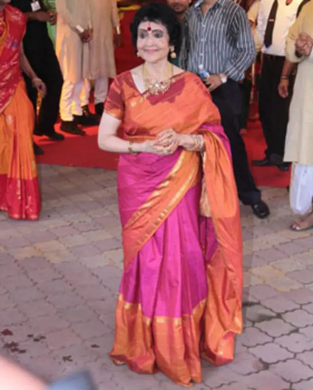 د هېمامالني ملګرې او پخوانی فلمي ستورې وجنتي مالا.