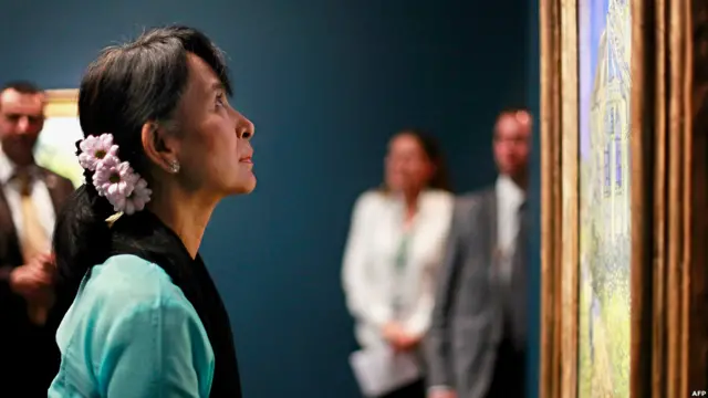 Aung San Suu Kyi in Paris