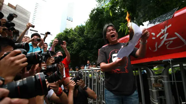 香港主权移交15周年，有庆祝活动也有抗议的声音。