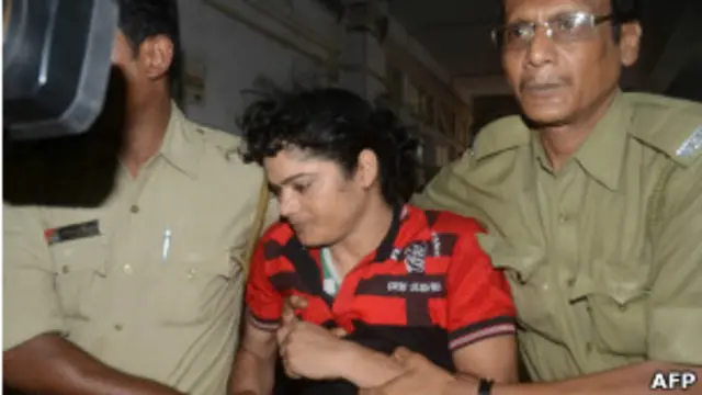 ধর্ষণের অভিযোগে পিংকি প্রামাণিক গ্রেফতার হন