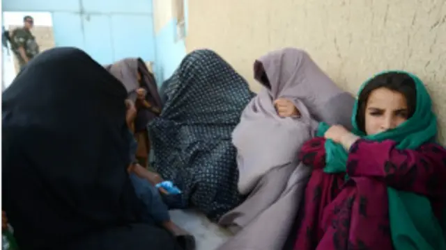 کمیسیون حقوق بشر افغانستان از افزایش خشونت با زنان ابراز نگرانی کرده است