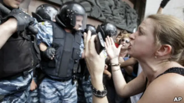 Мовні протести