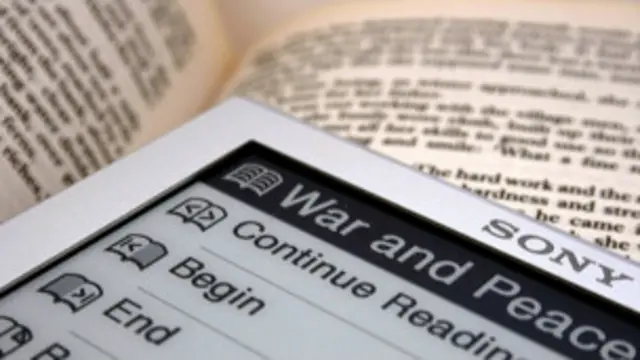 رغم الطفرة في مبيعات الكتب الالكترونية لم تتأثر مبيعات الكتب المقروءة بشكل ملحوظ