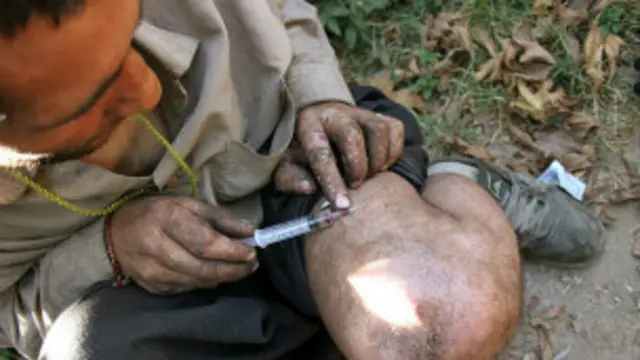 تزریق مواد مخدر