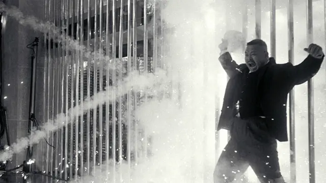 فلم گولڈ فنگر کا ولن اوڈ جوب اپنی ہی ٹوپی سے برقی جھٹکے کی زد میں آگئے۔