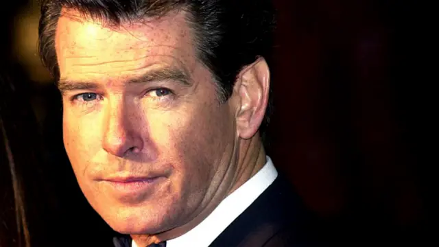 پییرس براسنن نے بھی بانڈ کا کردار ادا کیا ہوا ہے۔