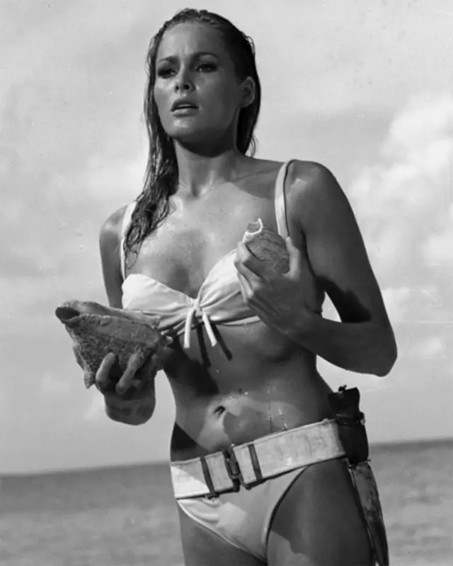 جیمز بانڈ کی فلم ڈاکٹر نو میں اداکارہ ارسلا اینڈریس۔